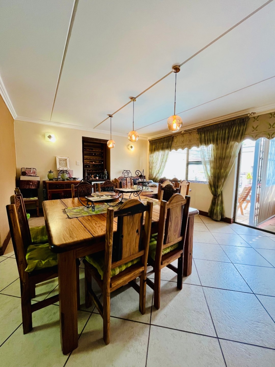 6 Bedroom Property for Sale in Tergniet Western Cape